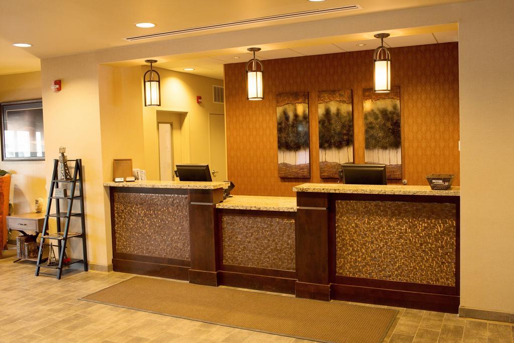 Little Missouri Inn & Suites New Town Buitenkant foto