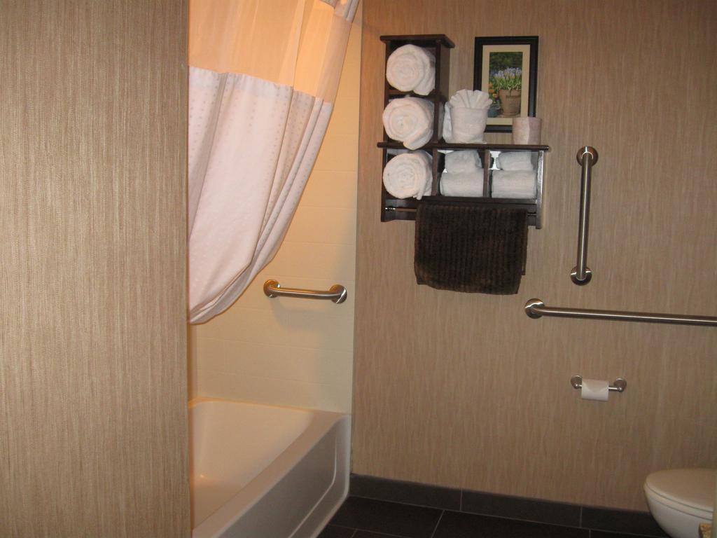 Little Missouri Inn & Suites New Town Kamer foto