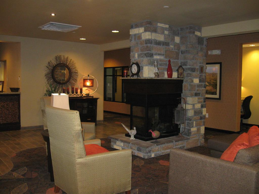 Little Missouri Inn & Suites New Town Buitenkant foto