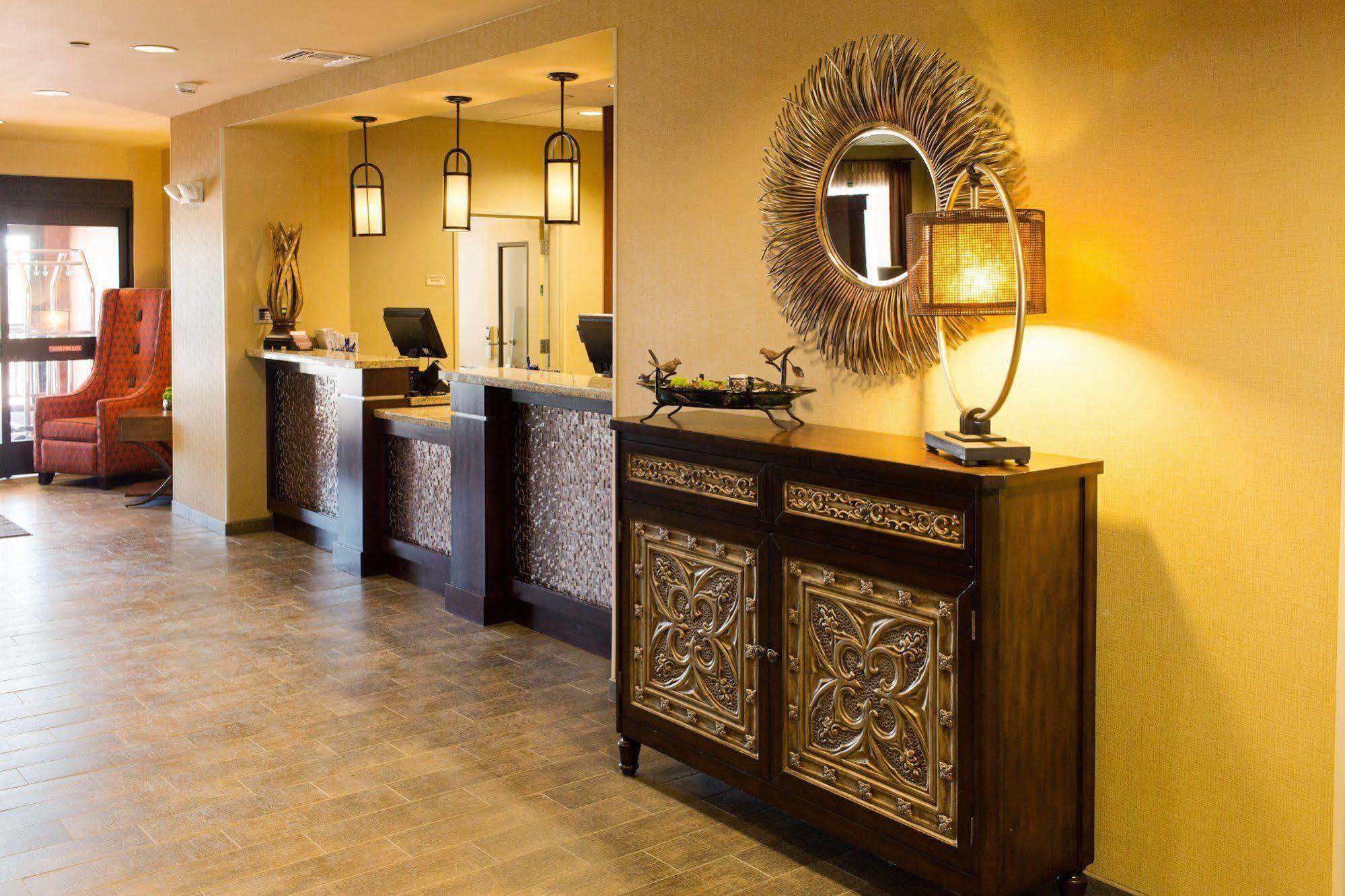 Little Missouri Inn & Suites New Town Buitenkant foto