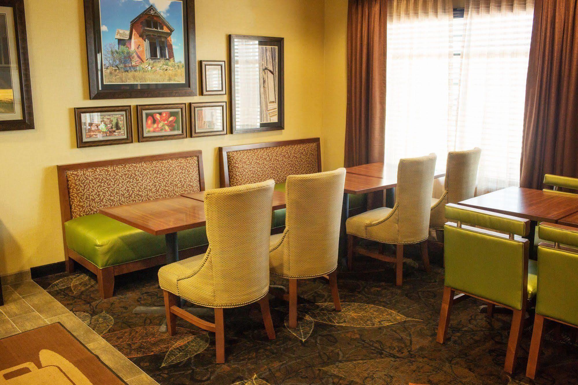 Little Missouri Inn & Suites New Town Buitenkant foto